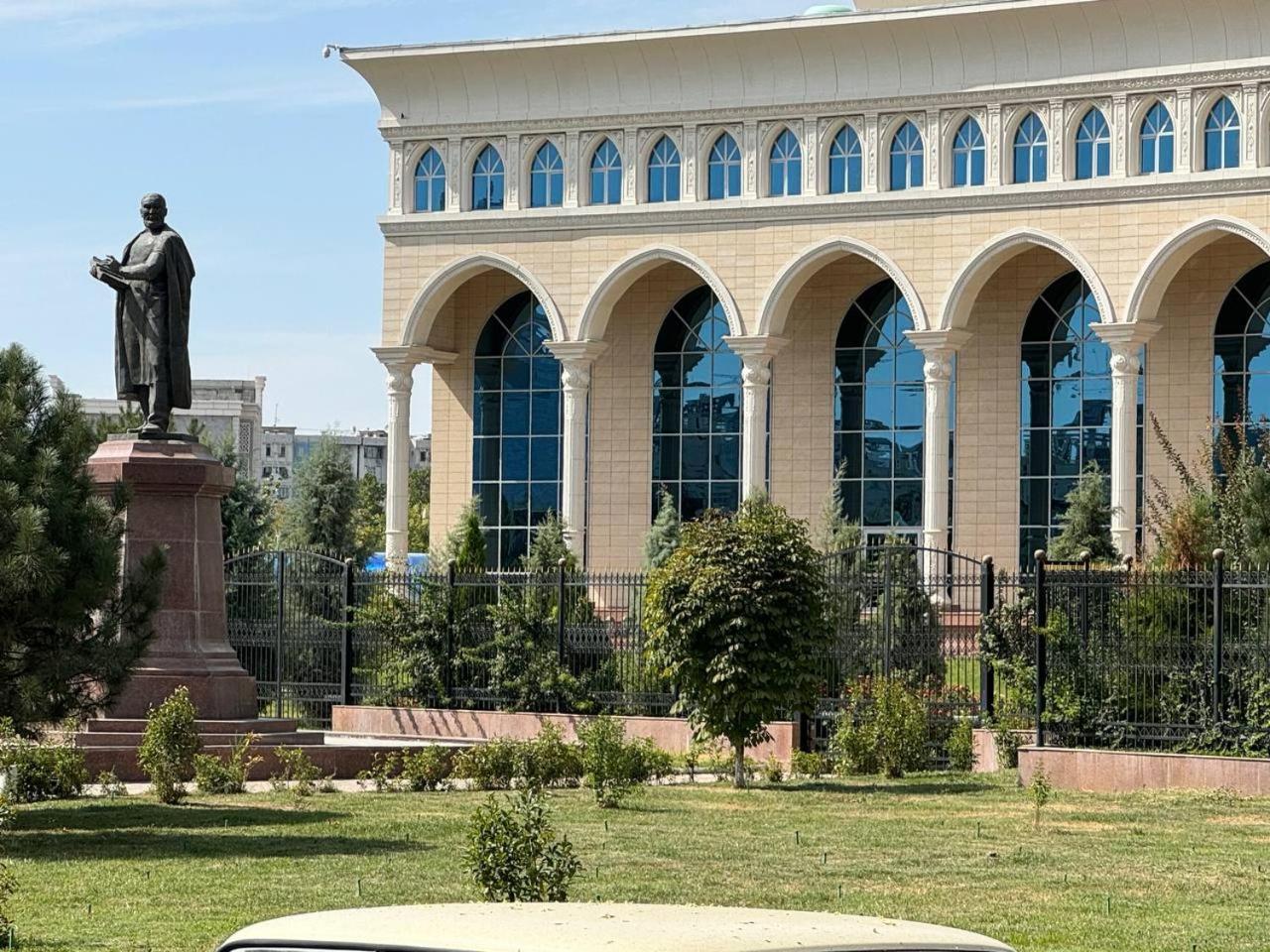Abay Street- Tashkent City Center Bagian luar foto