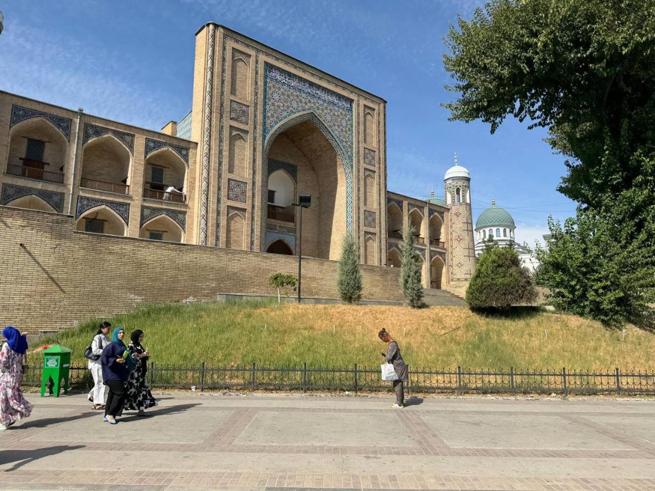 Abay Street- Tashkent City Center Bagian luar foto