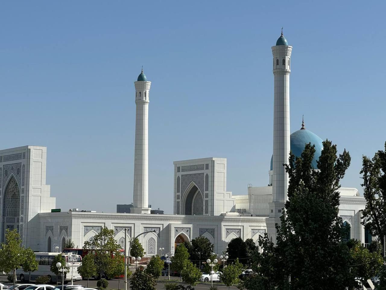 Abay Street- Tashkent City Center Bagian luar foto